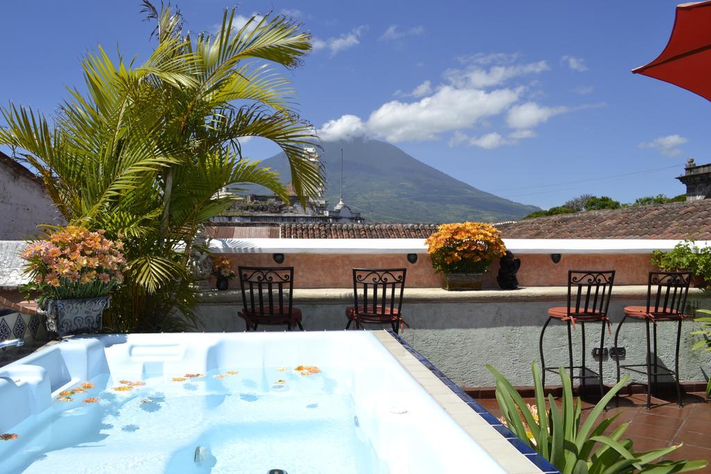 D'Leyenda Hotel Antigua Zewnętrze zdjęcie