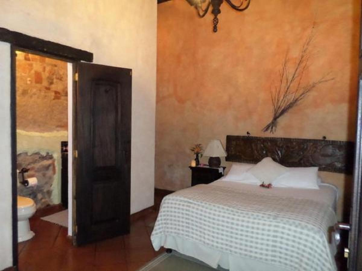 D'Leyenda Hotel Antigua Zewnętrze zdjęcie