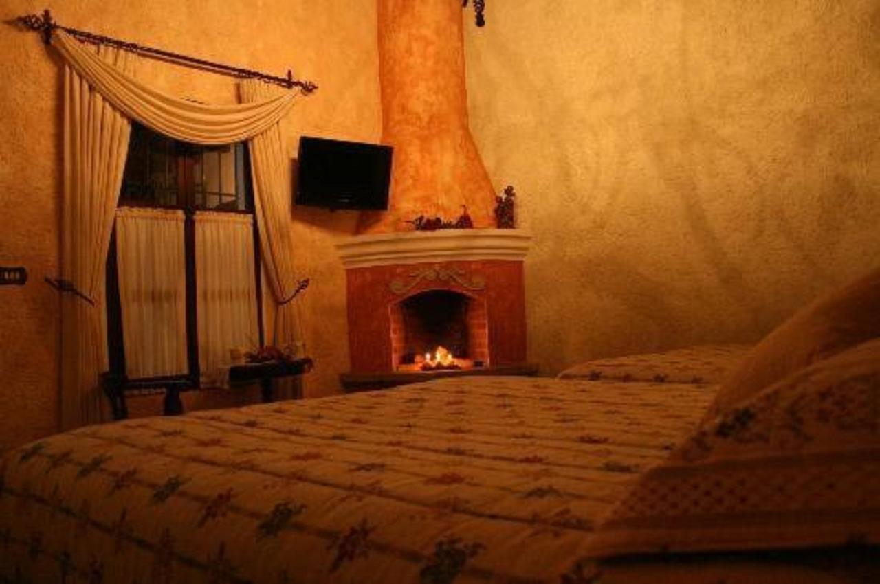 D'Leyenda Hotel Antigua Zewnętrze zdjęcie