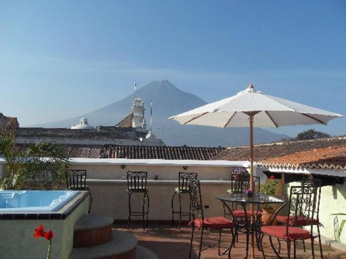 D'Leyenda Hotel Antigua Zewnętrze zdjęcie