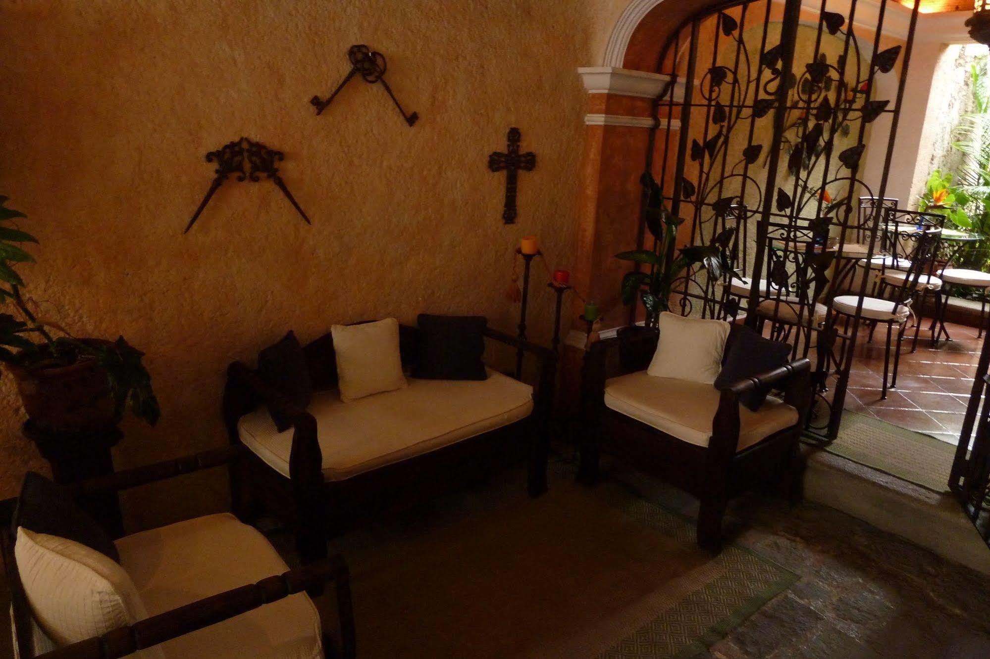 D'Leyenda Hotel Antigua Zewnętrze zdjęcie
