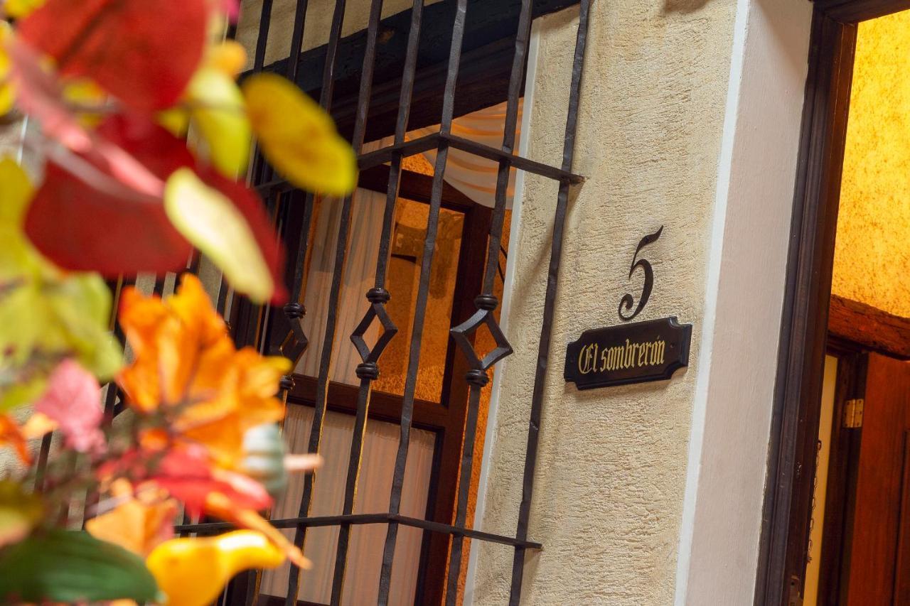 D'Leyenda Hotel Antigua Zewnętrze zdjęcie